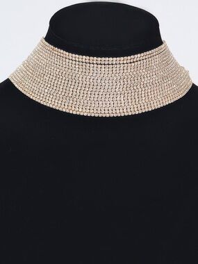 NWT Thick Rhinestone Choker Necklace